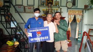 ĐOÀN BÌNH TÂN ĐẾN VỚI ĐỊA CHỈ ĐỎ